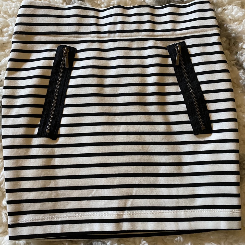 Bodycon striped mini skirt ❤️